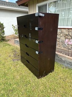 Dresser