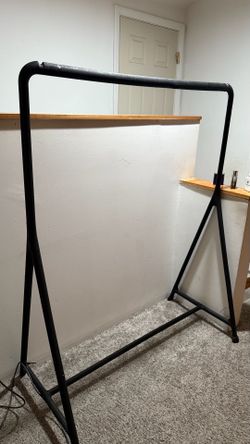 Black  Metal Clothing Rack