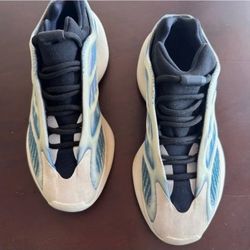 Yezzy 700's