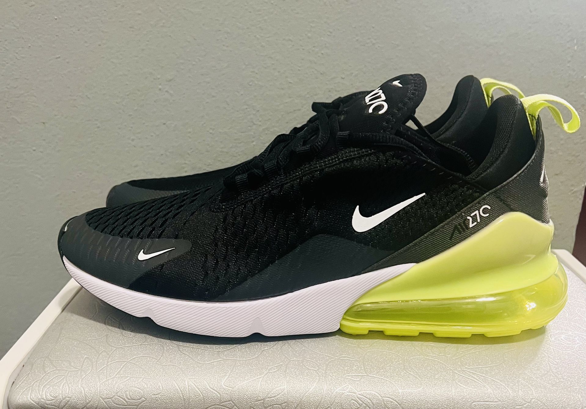 Men’s Air Max 270  Size10.5