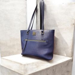 Dooney & Bourke Tote 