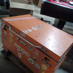 Ridgid 36" with 2 locks and keys