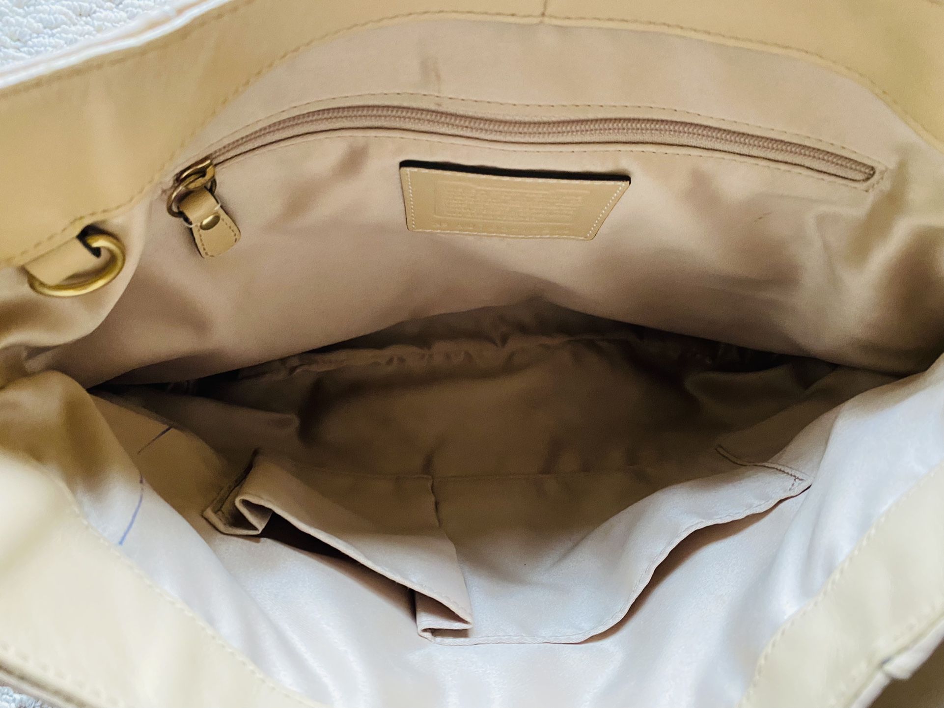 Coach Hamptons Tan Pebble Leather Hobo Shoulder Bag #A0(contact info removed)0