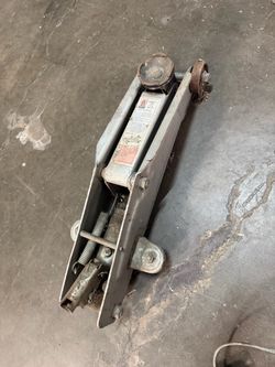 Low Profile Floor Jack