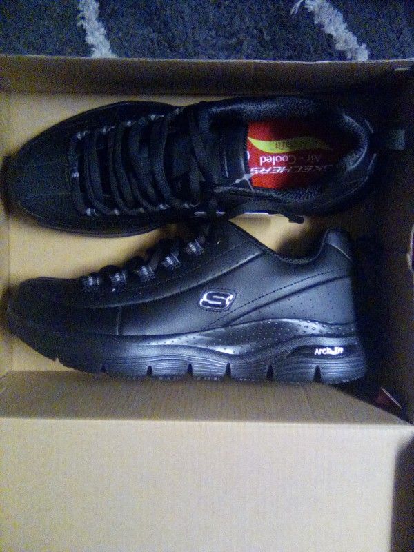 Black Leather Work Skechers Arch Fit New Neverused