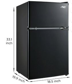 Black Arctic King mini fridge