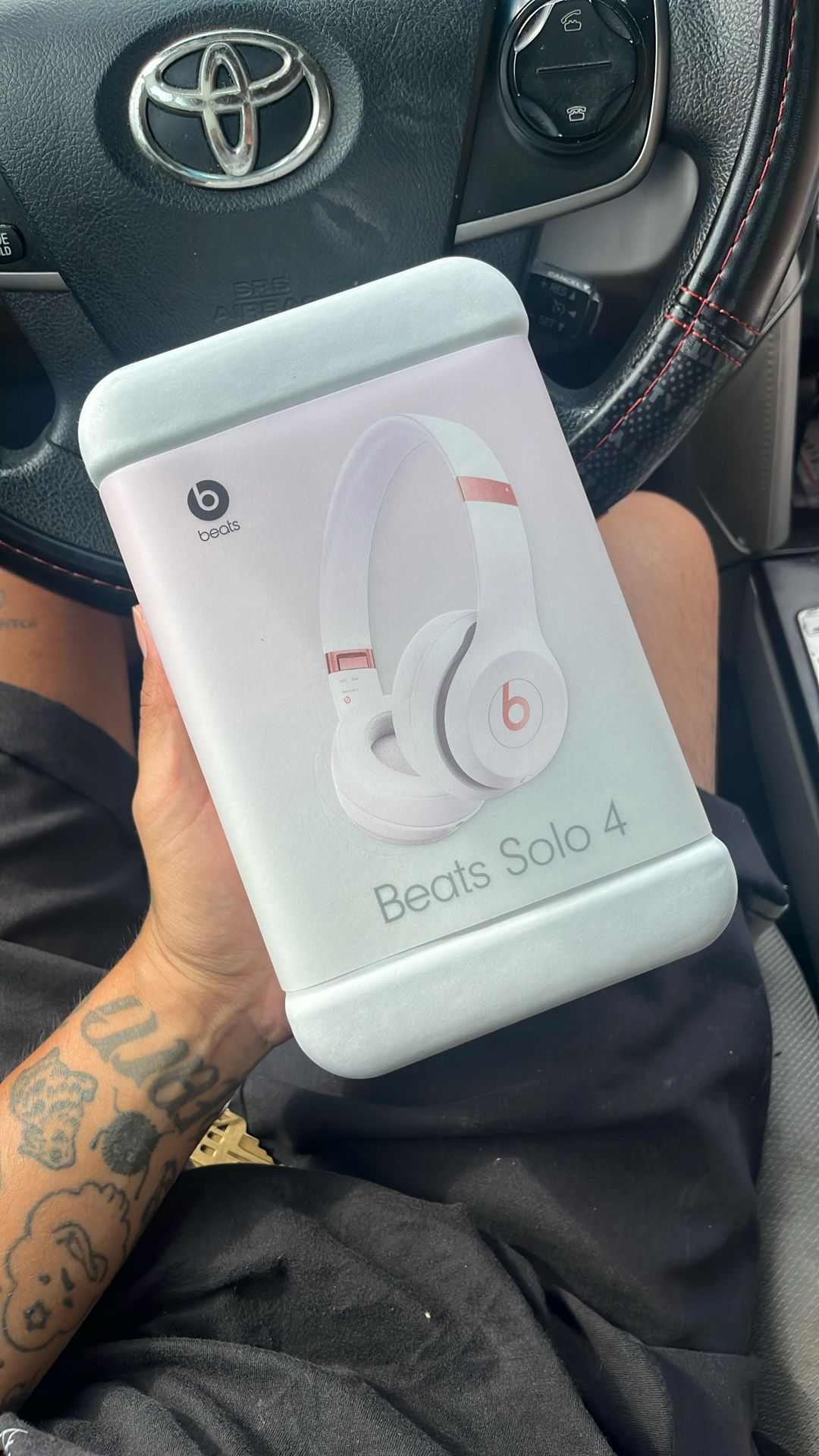 Beats Solo 4