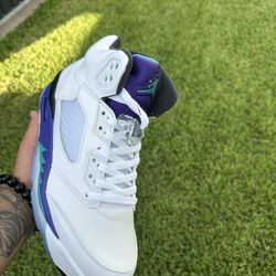 Jordan 5 Retro Grape (2025)
