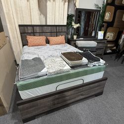 4 Pc Queen Bedroom Set 