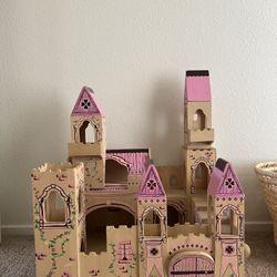 Wooden Castle 