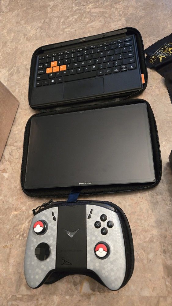 Onexplayer X1 8840u 2tb & 1.5tb Micro Sd Card