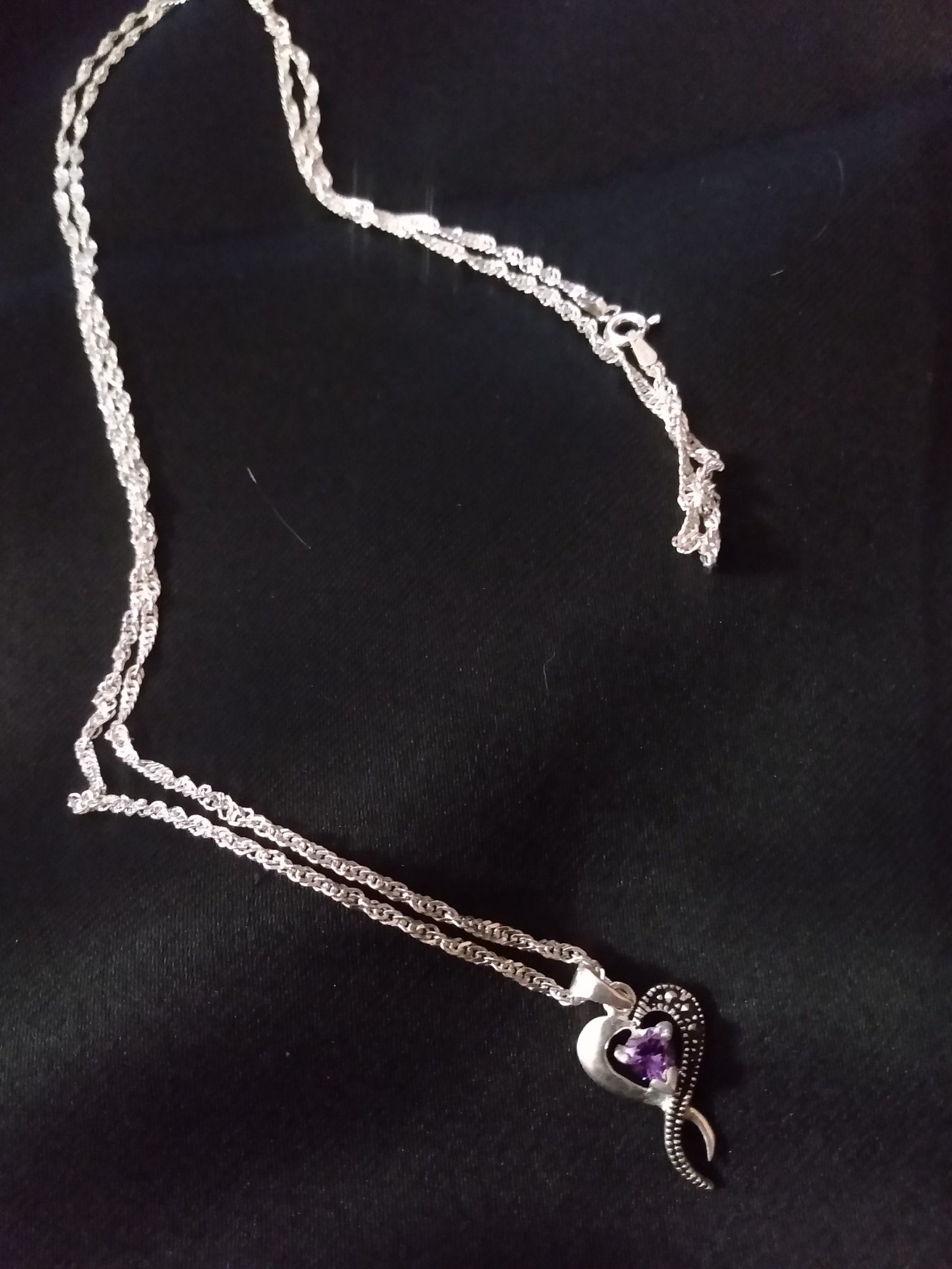 Silver necklace w/purple stone heart charm