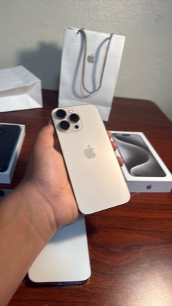 iPhone 16 pro max  256 gb unlocked