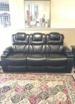 Reclining sofa and love seat