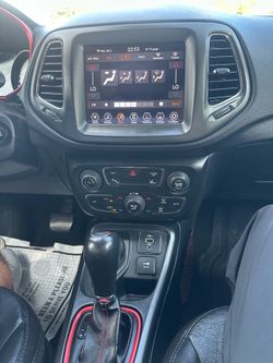 Grey Jeep compass 2021