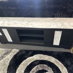 TV Stand 70”
