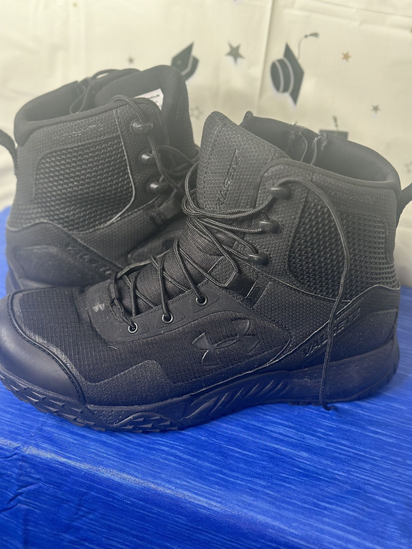 UA Men boots 9.5