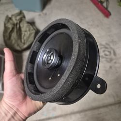 Kicker Speakers (Set of 4)