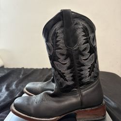 Boots Size 7 Men’s