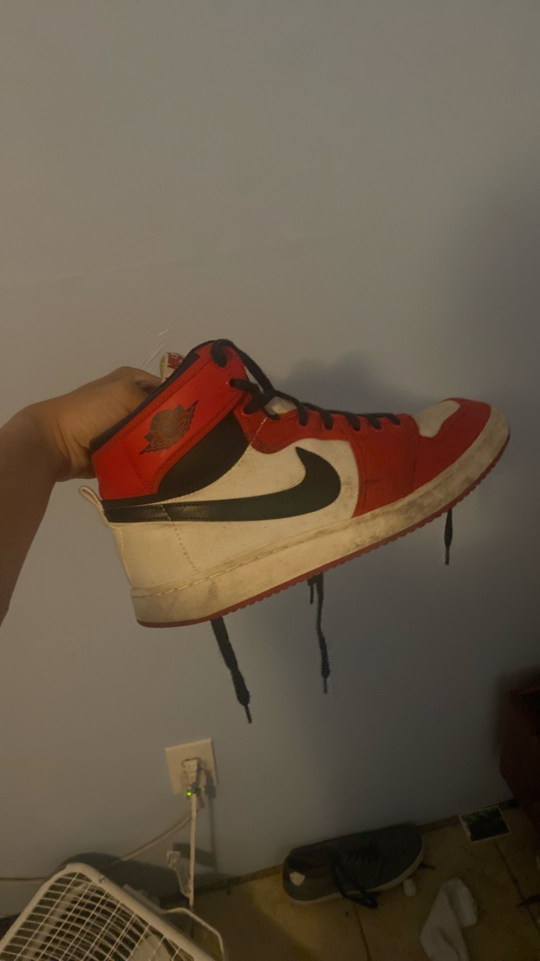 Jordan 1s Red White And Black (SEND OFFERS)
