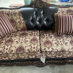 BRAND NEW - Craddock 93'' Sofa by Lark Manor™