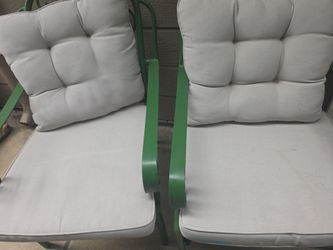 Vintage Iron green 2 chairs 300