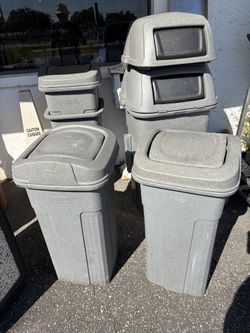 Trash Cans 