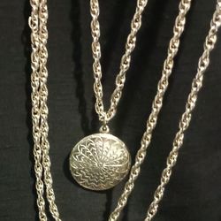 VINTAGE MULTI STRAND SILVER TONE NECKLACE