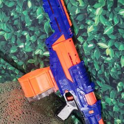 NERF N-Strike Elite Delta Trooper Comes With a Strike Elite 25 Count Dart Drum.