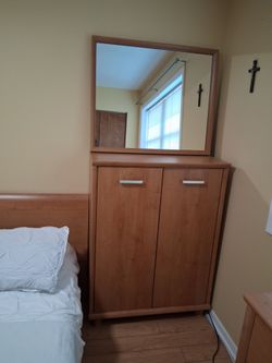 Dresser and bed set