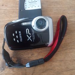 FUJIFILM FINEPIX DIGITAL CAMERA 2.7" LCD 5X OPTICAL ZOOM 12.0 MEGAPIXELES TESTED WORKING GREAT WATERPROOF