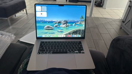 Mac Book Air M3 15 Inch