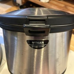 STAINLESS STEEL COOKING PAN WITH THERMAL TREATMENT