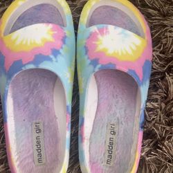 Women’s Shoes/Ugg Boots 