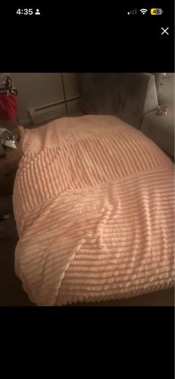 Giant bean bag chair
