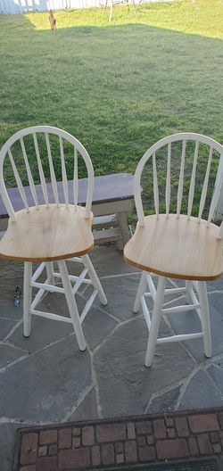 Bar chairs height 28In
