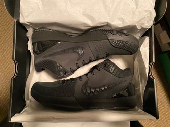 Kobe 4 Protro Gift Of Mamba Size 9