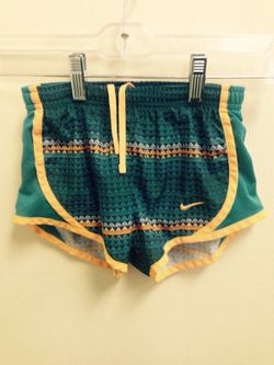 Girls Nike XS shorts