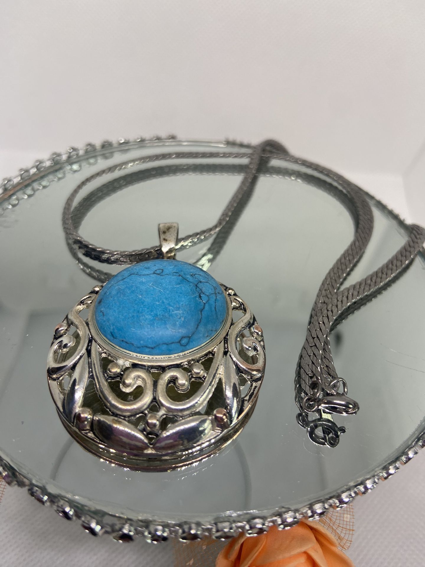 Vintage Circle Turquoise Herringbone Chain Necklace Silver Tone Necklace