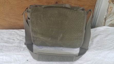 Think Tank Retrospective 40 Shoulder Camera Bag Pinestone