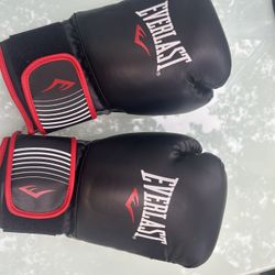 Boxing gloves