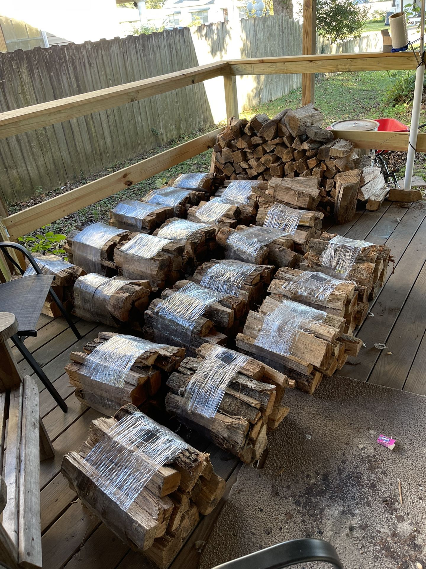 Selling Oak Firewood 10$ a Bundle 