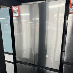Samsung Refrigerator. 🚚WE DELIVER🚚