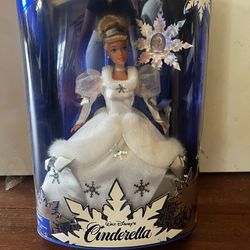 New Disney Cinderella Holiday Doll