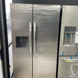 Frigidaire Side By Side Refrigerator QG