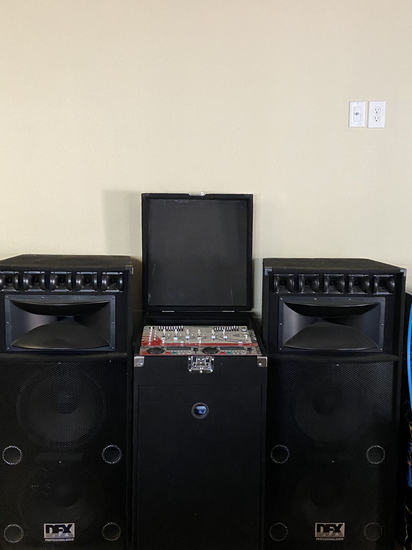 Pyle Pro PYD 918 with DFX profesional audio speakers