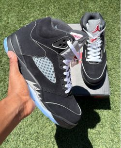 Jordan 5’s Metallic