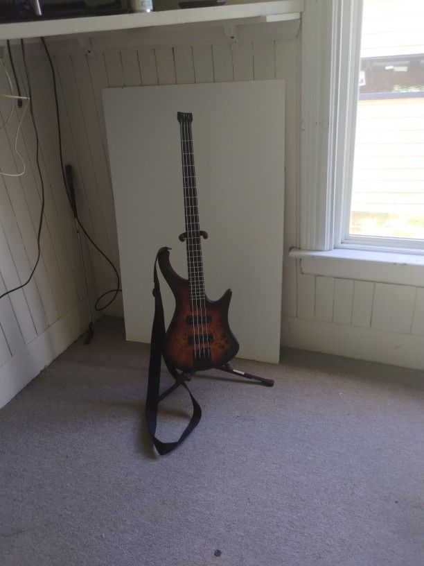 Ibanez Ehb1500 Bass Guitar 