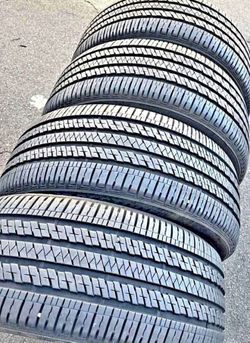 235/50/20 Bridgestone Selling a set of 4 tires in excellent condition π«‘