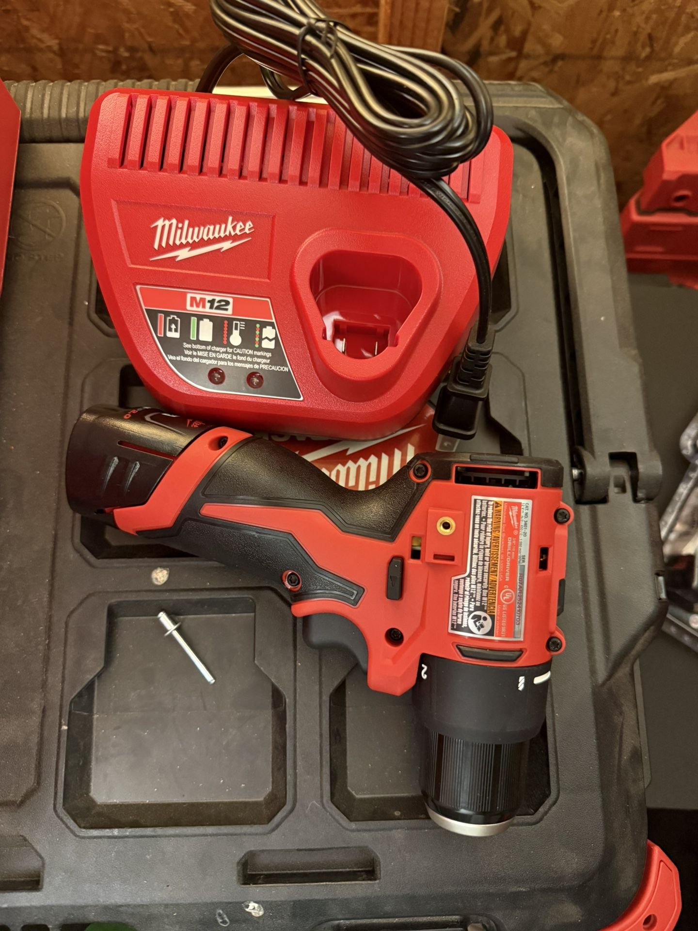 M12 Milwaukee Hammer Drill With Battery And Charger